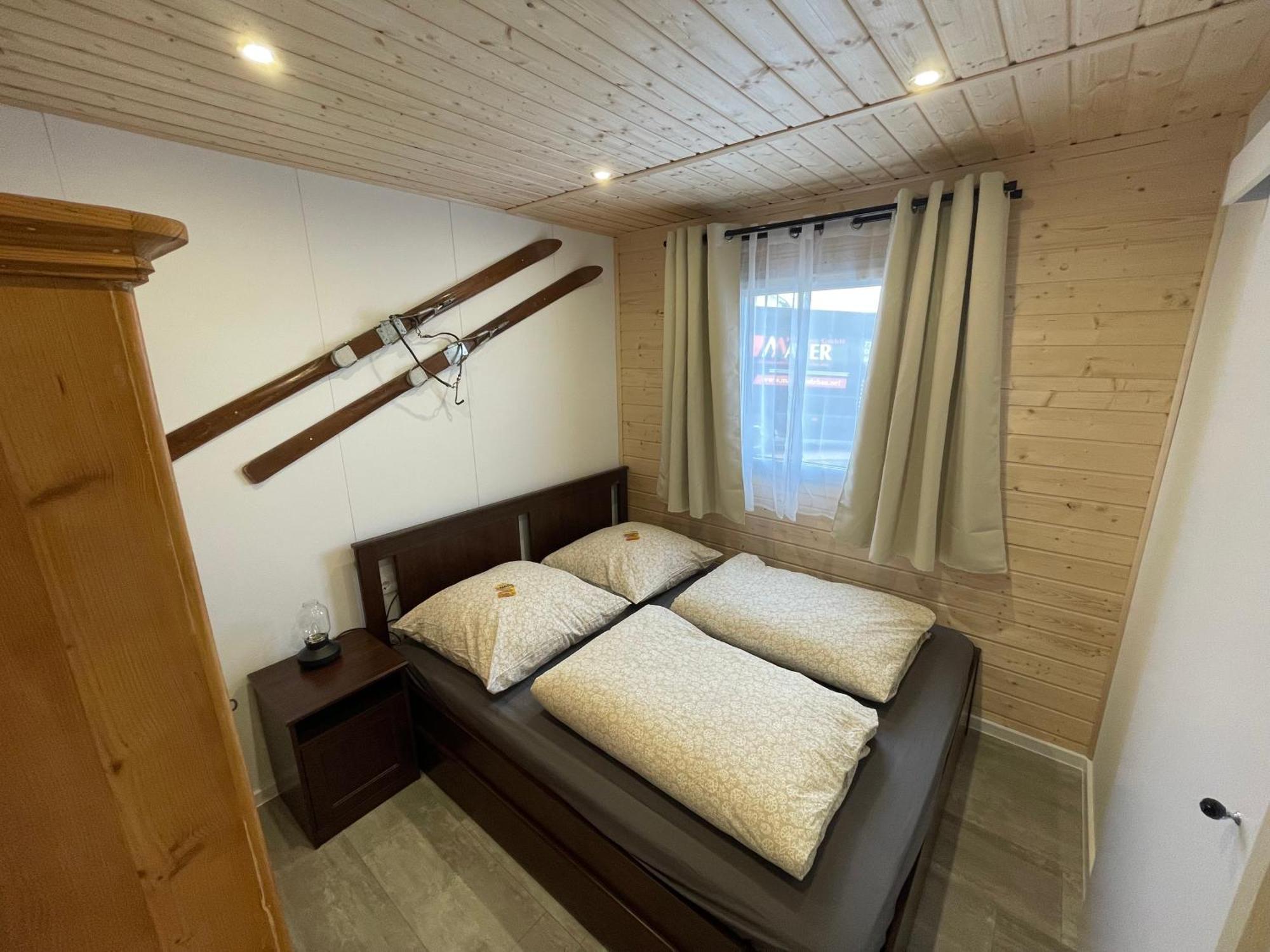 Tinyhaus #4 Huelben - Ortsrand - Kostenlose Parkplaetze Hulben Esterno foto